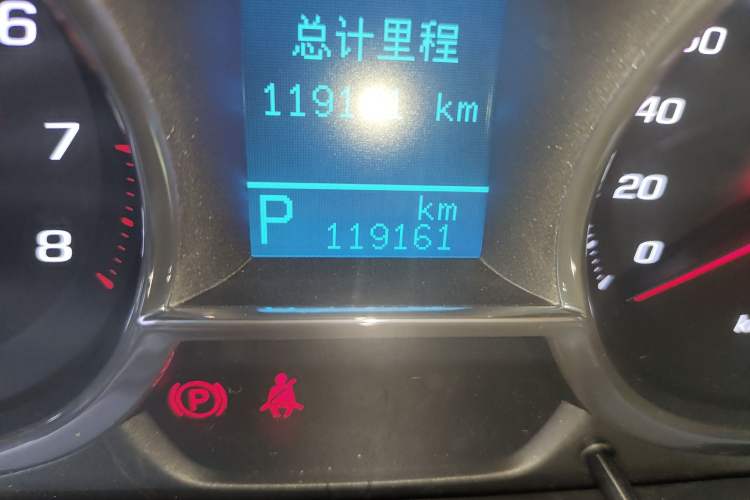 Used Chevrolet Captiva 2015 2.4L 4x4 Flagship Edition 7-Seater