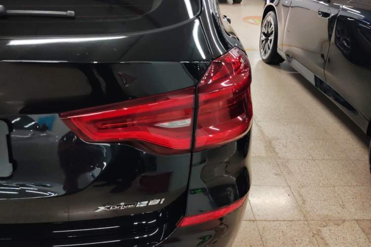 Used BMW X3 2021 xDrive28i Luxury Package Exterior 3