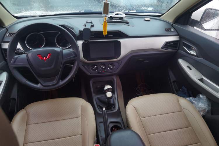 Used Wuling Hongguang 2021 1.5L S Comfort Edition LAR
