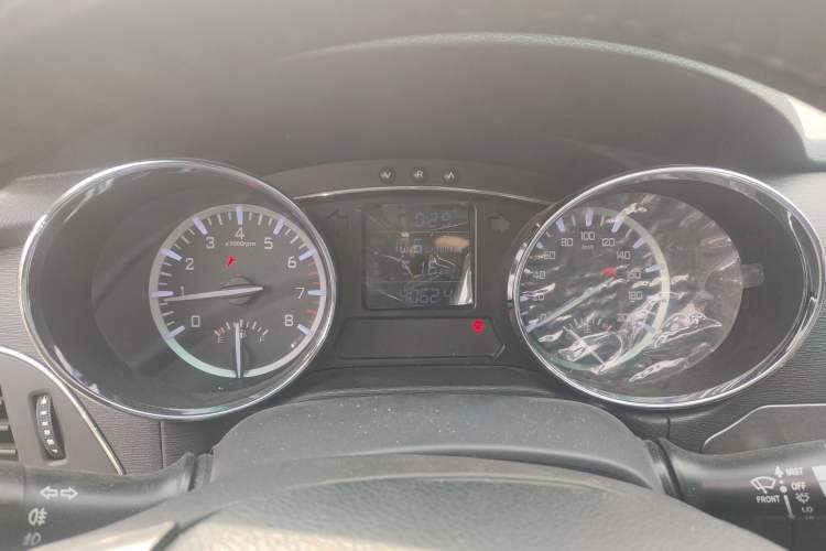 Used JAC T6 2018 2.0T Gasoline Two-Wheel-Drive Luxury Edition Long Wheelbase HFC4GA3-4D