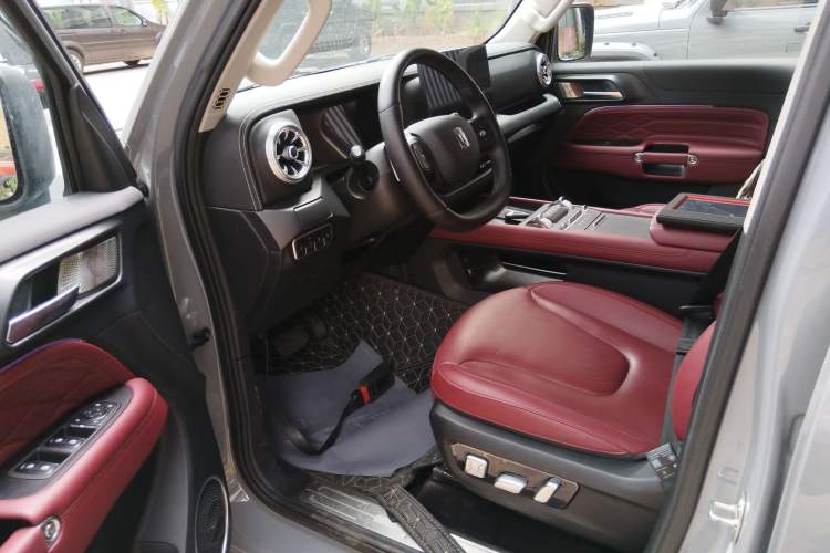 Used Tank 300 2025 2.4T Diesel Version Driver Seat