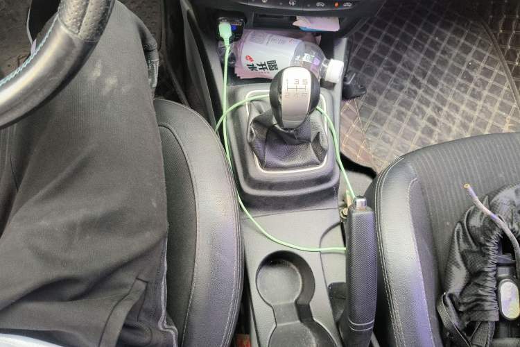 Used Soueast V3 Lingyue 2015 1.5L Manual Style Edition Gear Lever