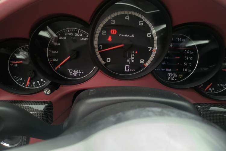 Used Porsche 911 2014 Turbo S 3.8T Odometer Close Up