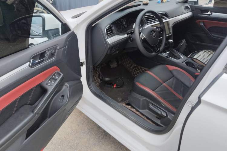 Used Volkswagen Lamando 2021 230TSI DSG Fashion Edition
