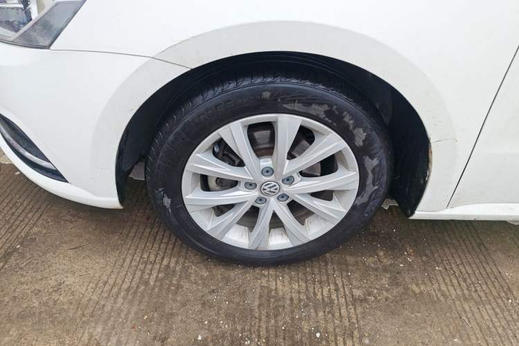 Used Volkswagen Lavida 2017 1.6L Manual Comfort Edition Left Front Wheel Hub