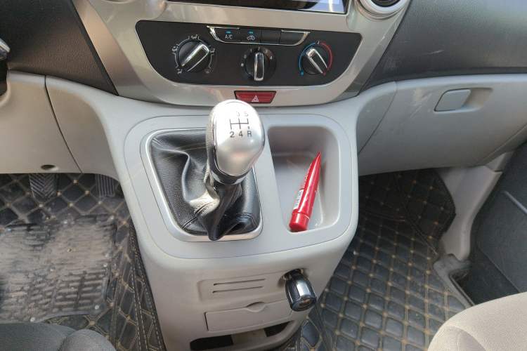 Used JAC Refine M3 2019 Creator Edition 1.8L Luxury Model Gear Lever