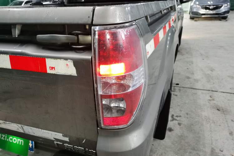 Used Foday Lion F16 2013 2.0T Diesel Two-Wheel Drive Entry-Level 4F20TC1
