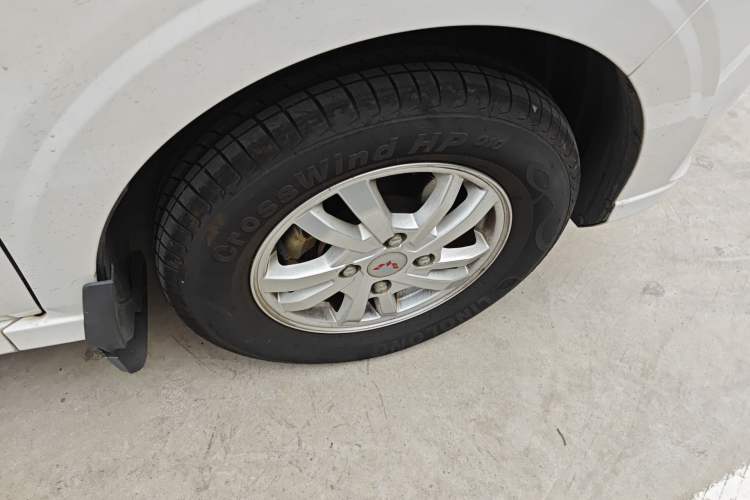 Used Wuling Hongguang 2019 1.5L S Standard Version China VI LAR Right Front Wheel Hub