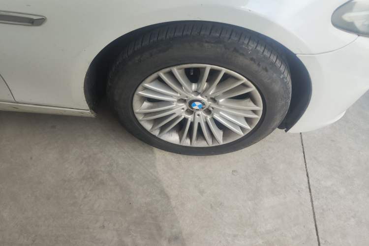 Used BMW 5 Series 2014 525Li Leading Model