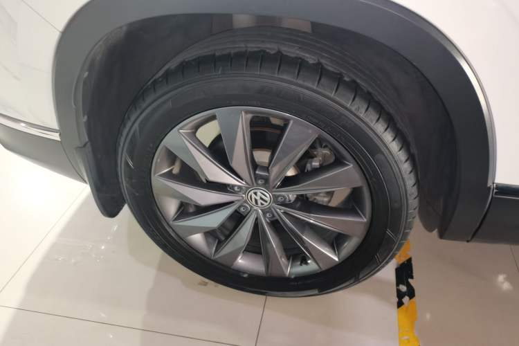 Used Volkswagen Tayron 2020 330TSI Two-Wheel Drive Luxury Smart Connectivity Version Right Rear Wheel Hub