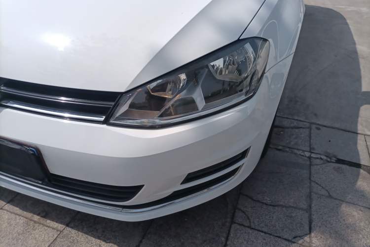 Used Volkswagen Golf 2015 1.6L Automatic Comfort Model Left Front Headlight