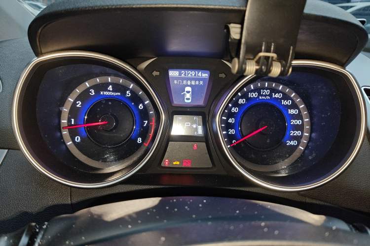 Used Hyundai Elantra (5th Generation / Langdong) 2015 1.6L Automatic Luxury Model
