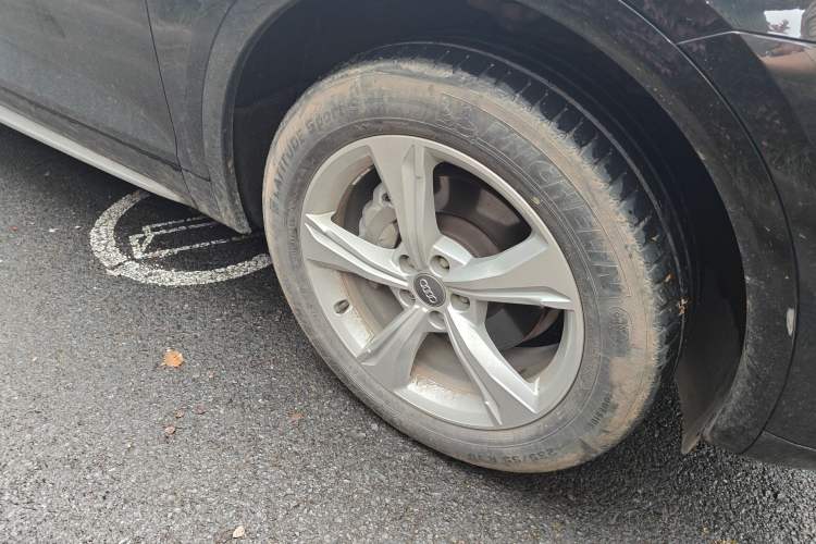 Used Audi Q5L 2020 40 TFSI Prestige Edition Right Front Wheel Hub