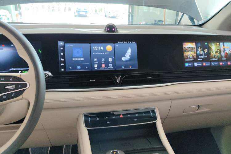 Used VOYAH Dream 2022 0-Emission Version Range of 475 km Audio And AC Panel