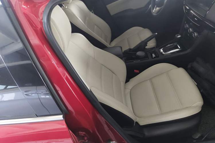 Used Mazda Atenza 2014 2.0L Blue Sky Luxury Edition Right Front Seat