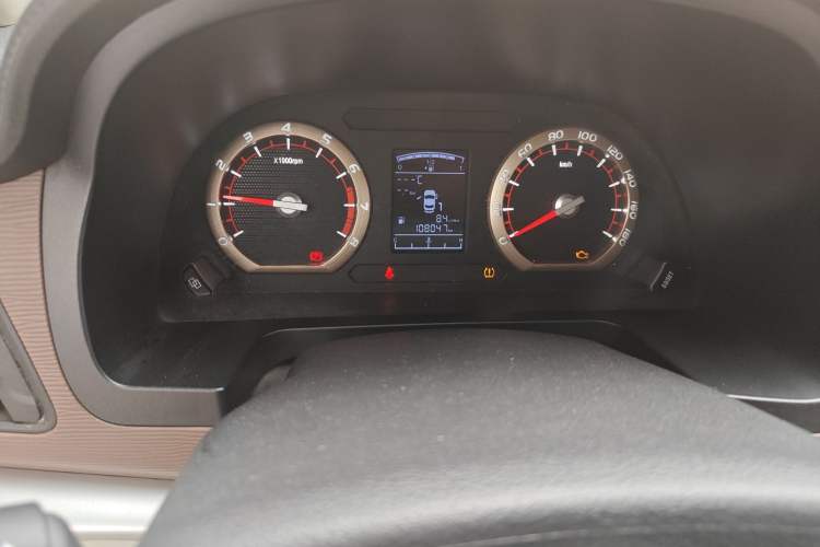 Used FORTHING Lingzhi 2019 Facelifted M5L 1.6L 7-Seater Base Model China VI Standard