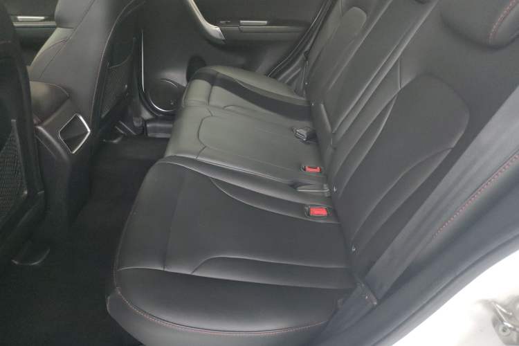 Used Haval H6 2015 Sport Edition 1.5T Automatic Two-Wheel Drive Luxury Model Left Rear Seat