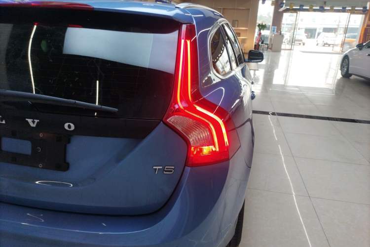 Used Volvo V60 2017 T5 Zhiya Edition China V Standard