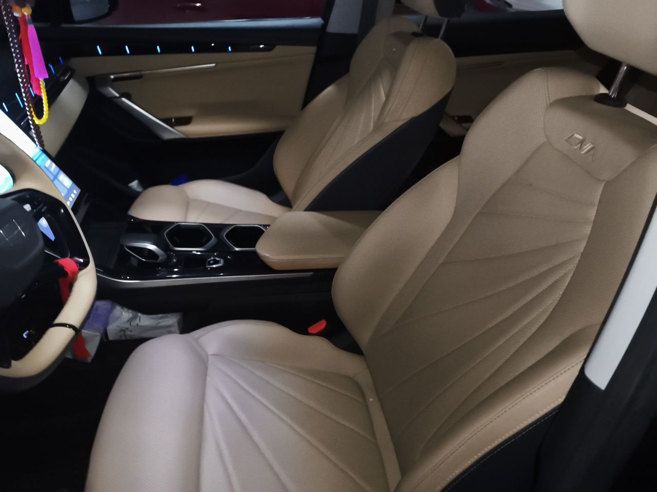 Geely Auto FX11 2023 1.5TD DCT Prestige Edition — снимка 15