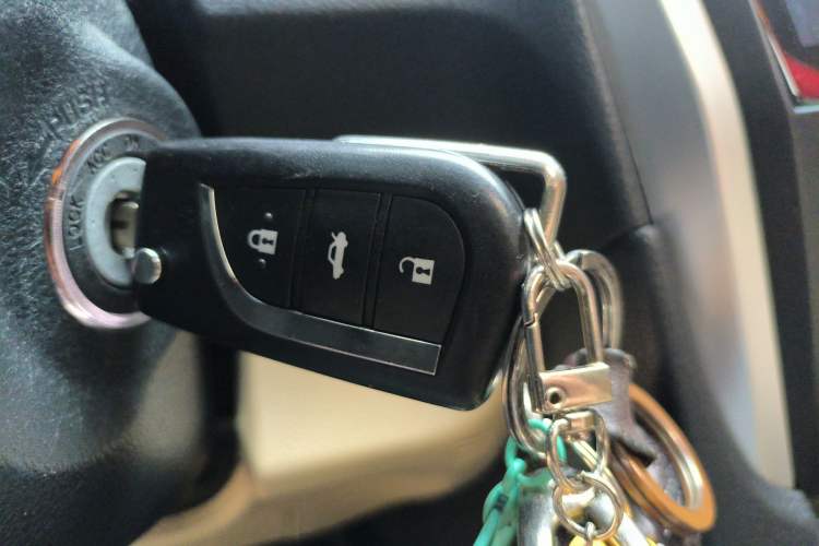 Used Toyota Camry 2016 2.0E 10th Anniversary Elite Edition
