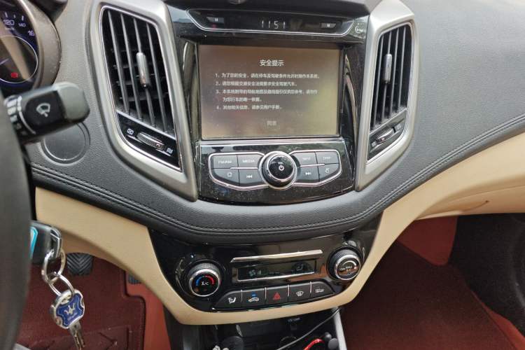 Used CHANGAN Eado 2015 1.6L Manual Luxury Model China V Standard
