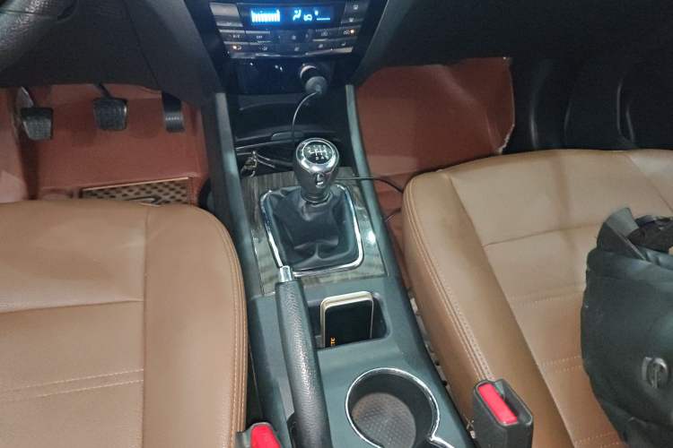 Used BAIC Weiwang S50 2016 1.5T Manual Lede Flagship Edition