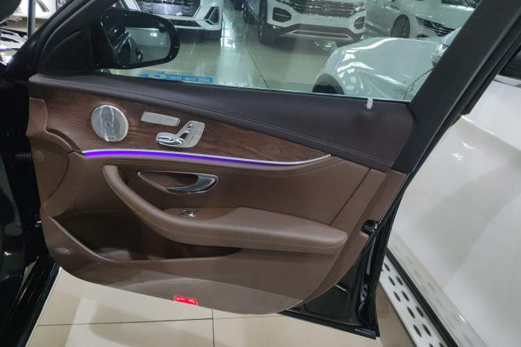 Used Mercedes-Benz E-Class 2023 Updated E 300 L Fashion Edition
