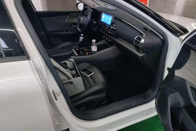 Used Citroen C5 X 2021 1.6T Enjoy the Extraordinary Right Front Seat