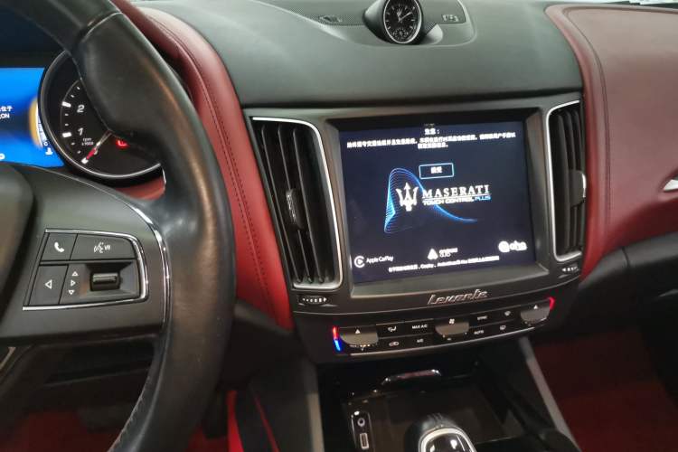 Used Maserati Levante 2016 3.0T Standard Edition Audio And AC Panel