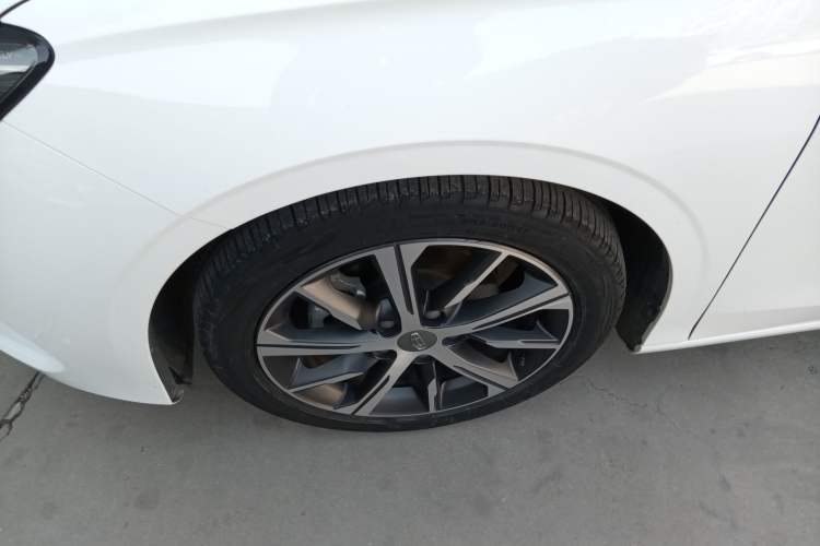 Used Geely Auto Emgrand 2022 4th Generation 1.5L CVT Luxury Model
