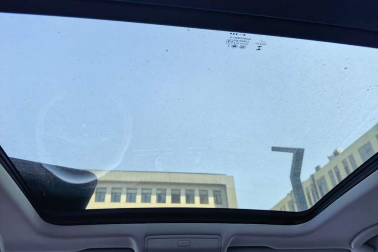 Used Volkswagen Tiguan L 2017 330TSI Automatic Two-Wheel Drive Luxury Edition Headliner