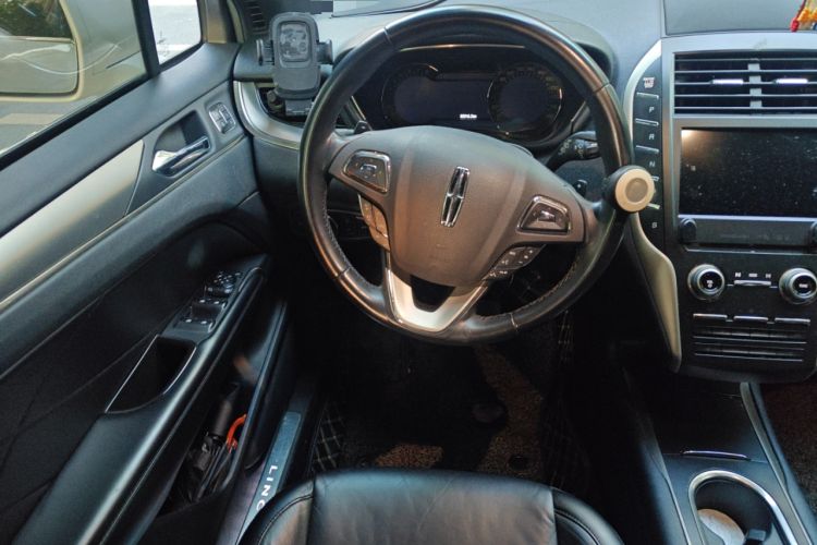 Used Lincoln MKC 2017 2.0T Two-Wheel Drive Deluxe Edition