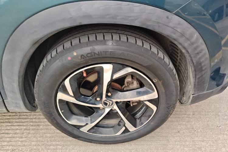 Used Citroen C5 AIRCROSS 2017 350THP Fashion Edition Right Front Wheel Hub