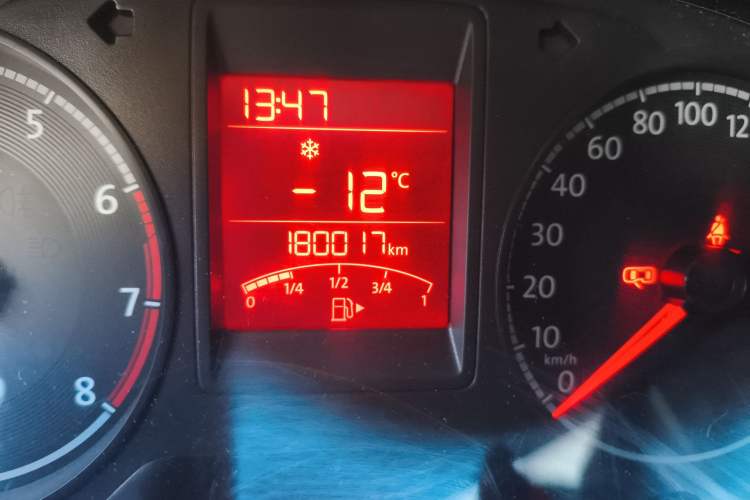 Used Volkswagen Jetta 2017 1.4L Manual Fashion Edition
