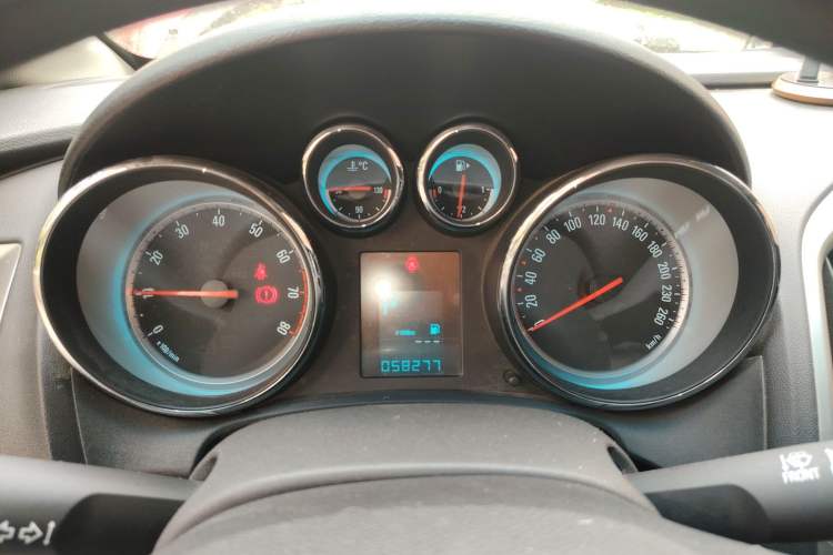 Used Buick GT 2014 XT 1.6L Automatic Fashion Edition Instrument Cluster