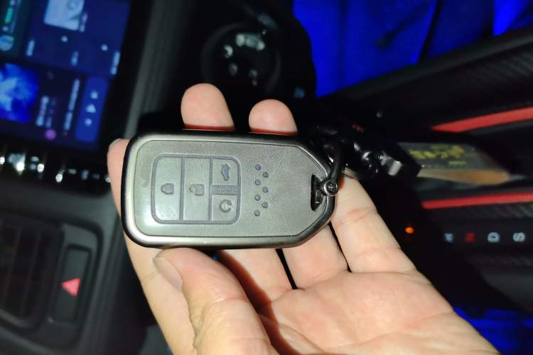 Used Honda Vezel 2022 1.5L CVT Phantom Night Pioneer Edition
