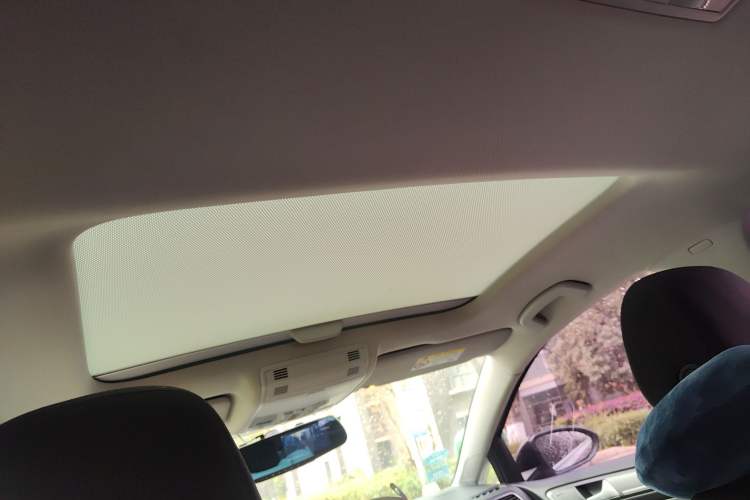 Used Volkswagen Golf 2017 1.6L Automatic Comfort Million-Vehicle Anniversary Edition