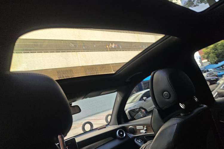 Used Mercedes-Benz GLC 2016 GLC 300 4MATIC Dynamic Model