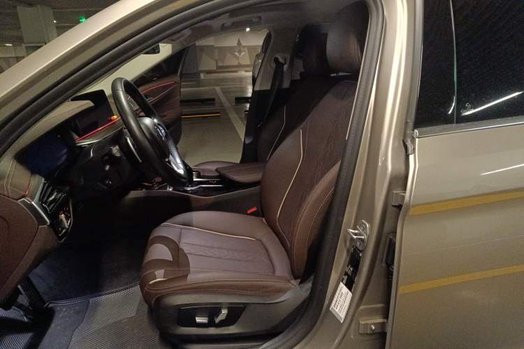 Used BMW 5 Series 2021 Restyled 530Li Leading Edition Luxury Package
