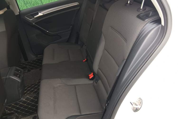 Used Volkswagen Golf 2017 230TSI Automatic Comfort Edition – Celebrating Milestone of One Million Units Left Rear Seat