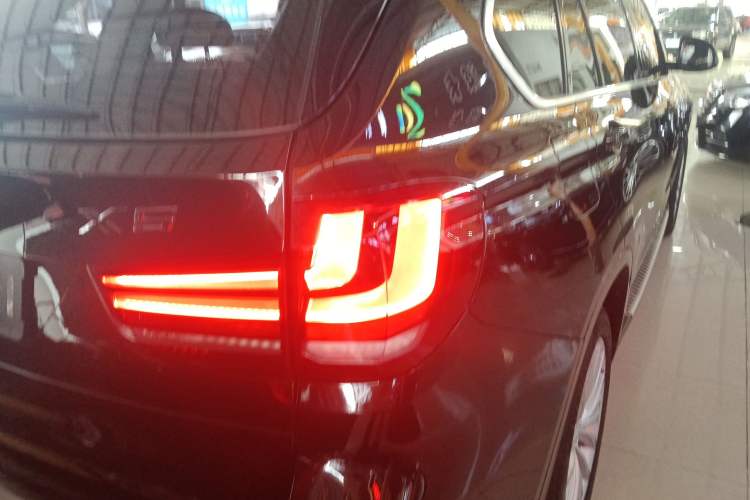 Used BMW X5 2017 xDrive28i
