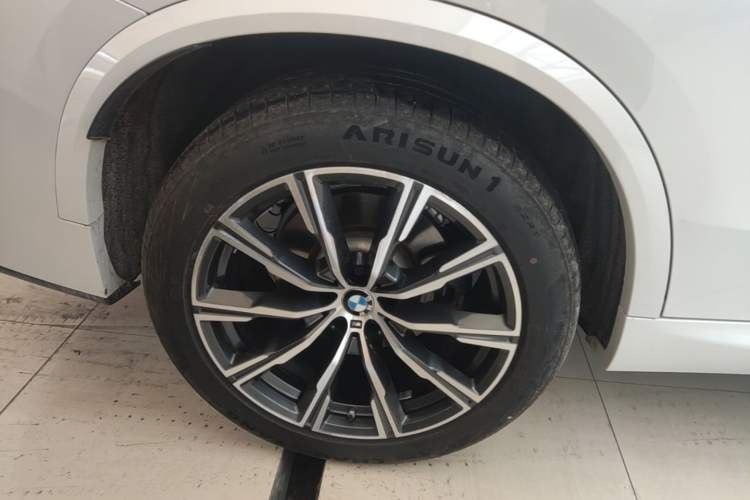 Used BMW X5 2019 xDrive40i M Sport Package Right Rear Wheel Hub