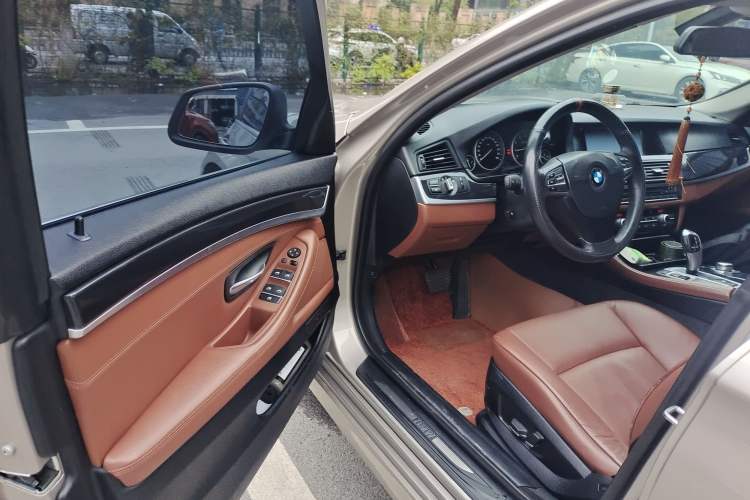 Used BMW 5 Series 2013 520i Elegant Edition