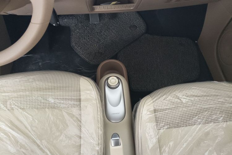 Used Wuling Hongguang MINIEV 2025 Four-Door Version Advanced Edition Gear Lever