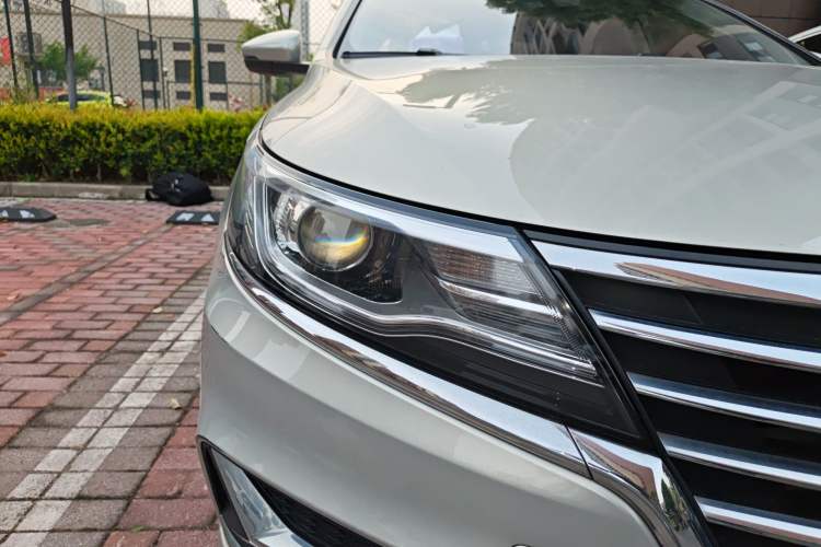 Used Roewe i6 New Energy 2017 45T Hybrid Connect & Smart Enjoyment Edition Exterior 6