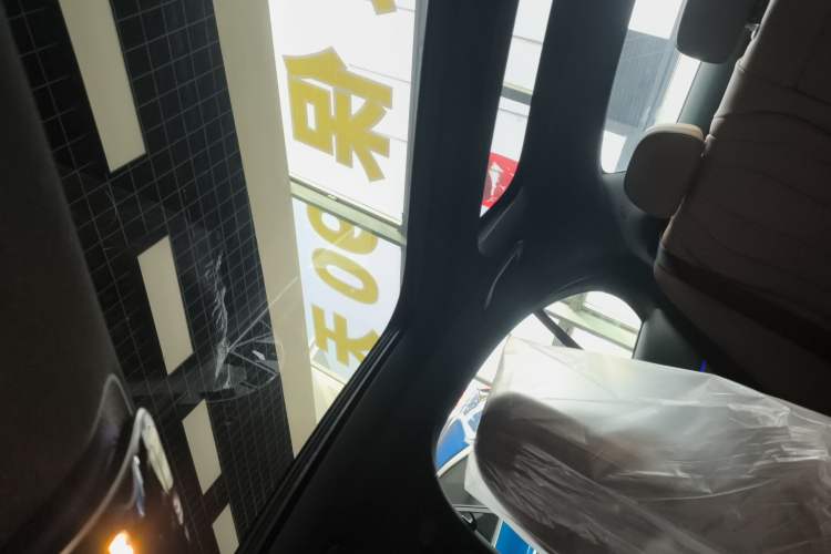 Used Mercedes-Benz E-Class 2025 Year Restyled E 260 Sport Edition Headliner