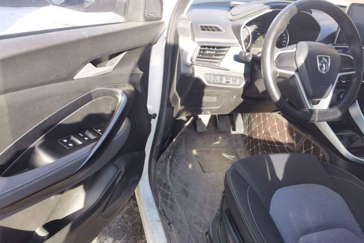 Used Baojun 530 2018 1.5T Manual Comfort Version China V