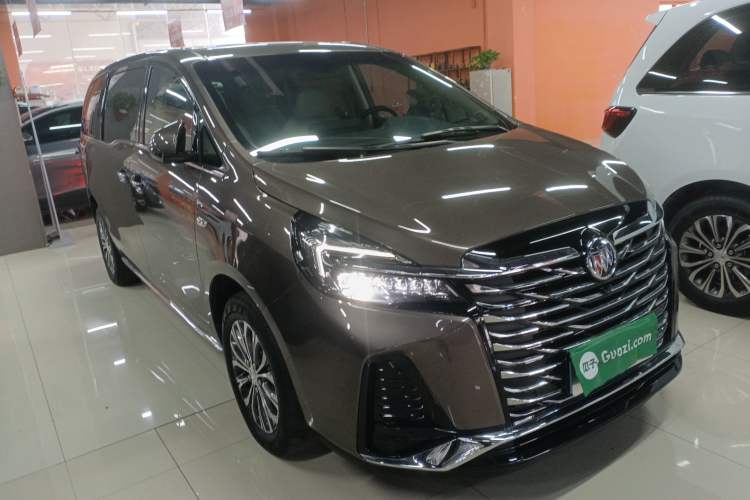 Used Buick GL8 2023 Facelifted Land Cruiser Executive Luxury Version
