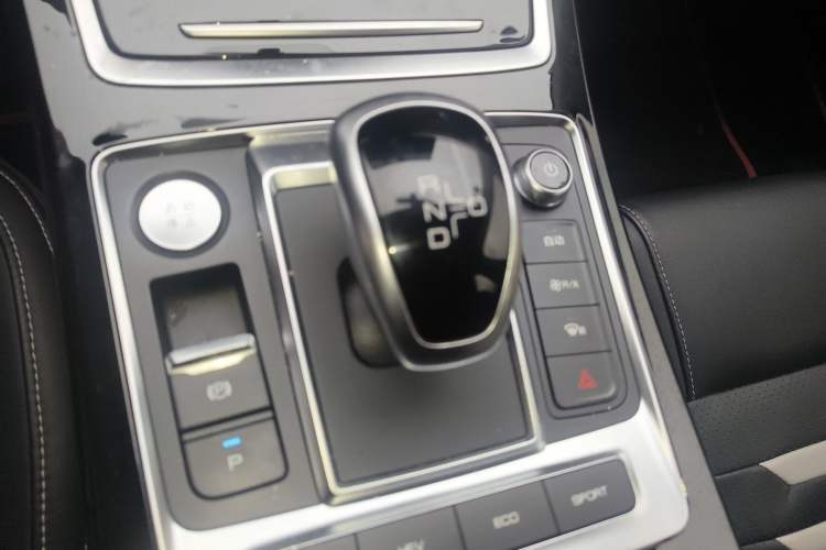 Used BYD Qin Pro New Energy 2019 DM Super Edition 1.5TI Automatic Smart Connect Speedy Model China VI Standard Gear Lever