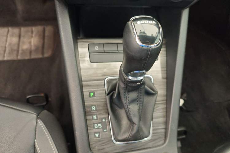 Used Skoda Octavia 2016 1.6L Automatic Smart Drive Edition